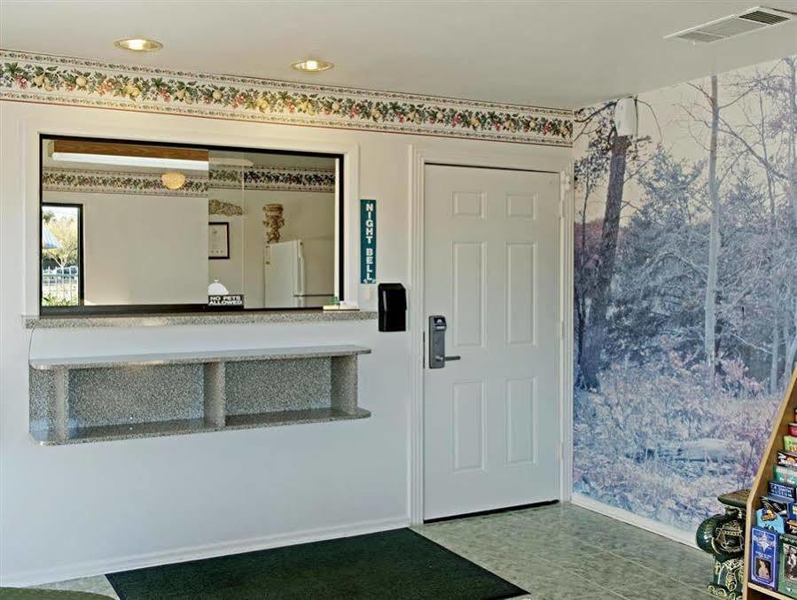 Americas Best Value Inn Mckinney Exterior photo